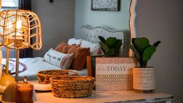 3 habitaciones, escritorio, wifi gratis y ropa de cama