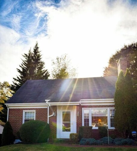 Cozy Boho Chic Cottage in the Shenandoah Valley