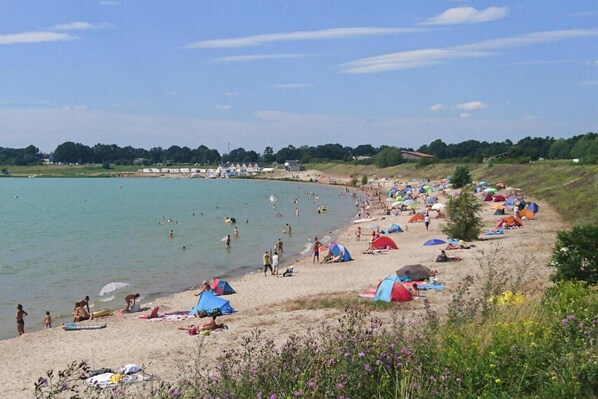 Platja a a prop 
