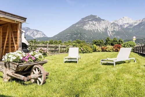 Ferienhaus in Strass mit Bergblick