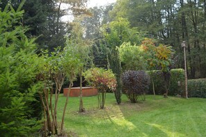 Property grounds - Ferienhaus mit Terrasse und Kaminofen in Parchim (Parchim)