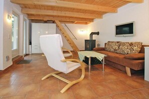 Smart TV, fireplace - Ferienhaus mit Terrasse und Kaminofen in Parchim (Parchim)
