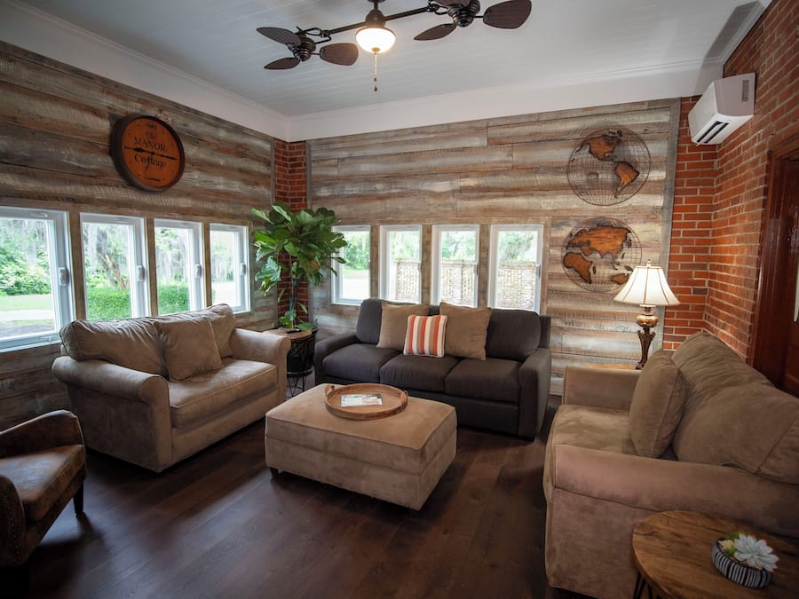 Comfort huisje, 1 slaapkamer | Woonruimte | Een smart-tv