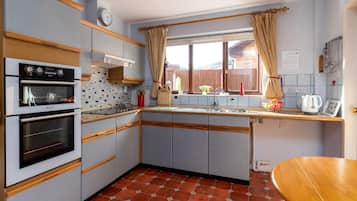 Fridge, oven, toaster, highchair