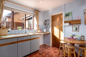 High chair, freezer