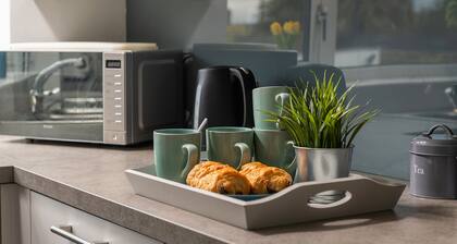 Alberts Retreat - Three Bedroom Apartment, Sleeps 6