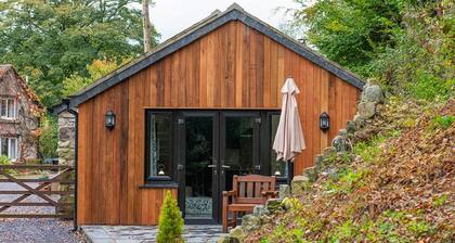 Beudy Bach - One Bedroom Cottage, Sleeps 2
