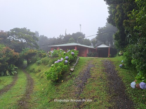 Bosque del Río Lodging