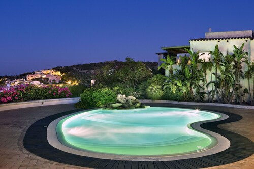 Stay in Porto Cervo with Garden Setting