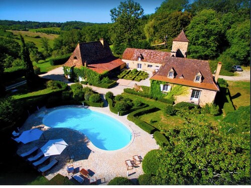 Manor of Quintefeuille /Tennis -exceptional estate for 12 people max
