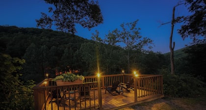 Secluded Lodge w/ grill + Free Coffee and Tea