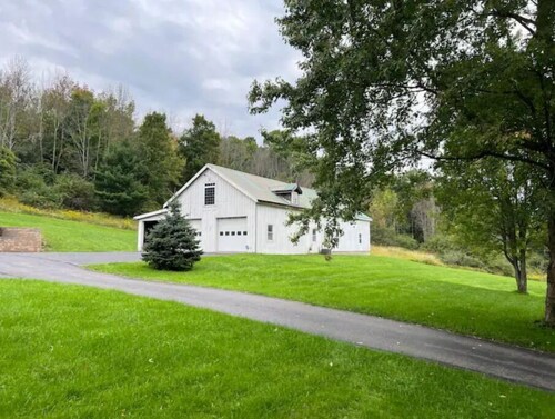 Cozy 1 bedroom private apartment- Hornell/Alfred