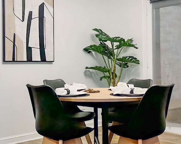 Interior - Cozy South East Hideaway (Charlotte)