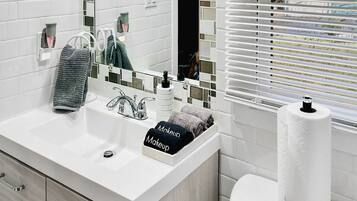 Townhome | Bathroom | Towels