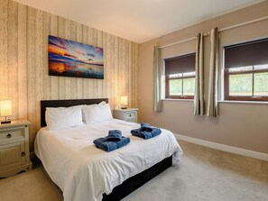 2 bedrooms, free WiFi, bed sheets - 2 bedroom accommodation in Ashby cum Fenby (Ashby cum Fenby)