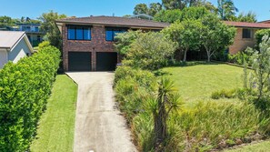 Exterior - Our House - Fabulous spacious home in the heart of Mollymook (Mollymook Beach)