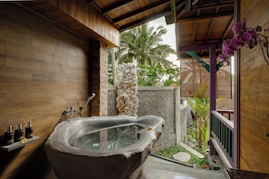 One Bedroom Villa with Garden View | Bathroom