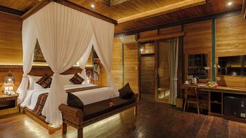 Minibar, bed sheets