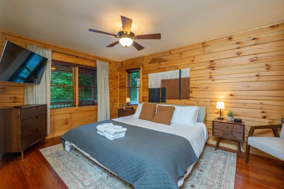 4 bedrooms, iron/ironing board, travel crib, WiFi