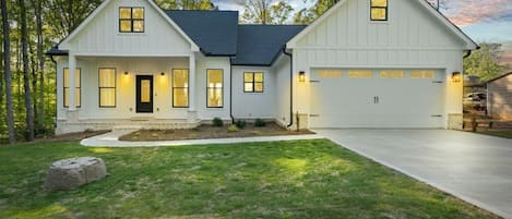 المنشأة من الخارج