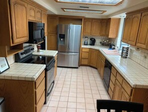 Fridge, microwave