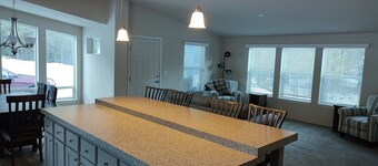 Newer manufactured home on acreage, RV hookup, 4 miles from free boat ramp...