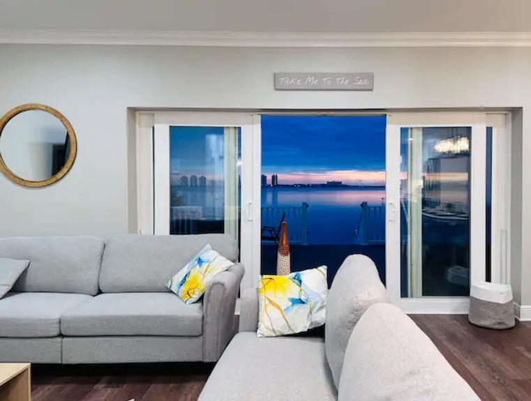 Waterfront Petfriendly Private Beach Home With Private Fishing Pier - Navarre, FL