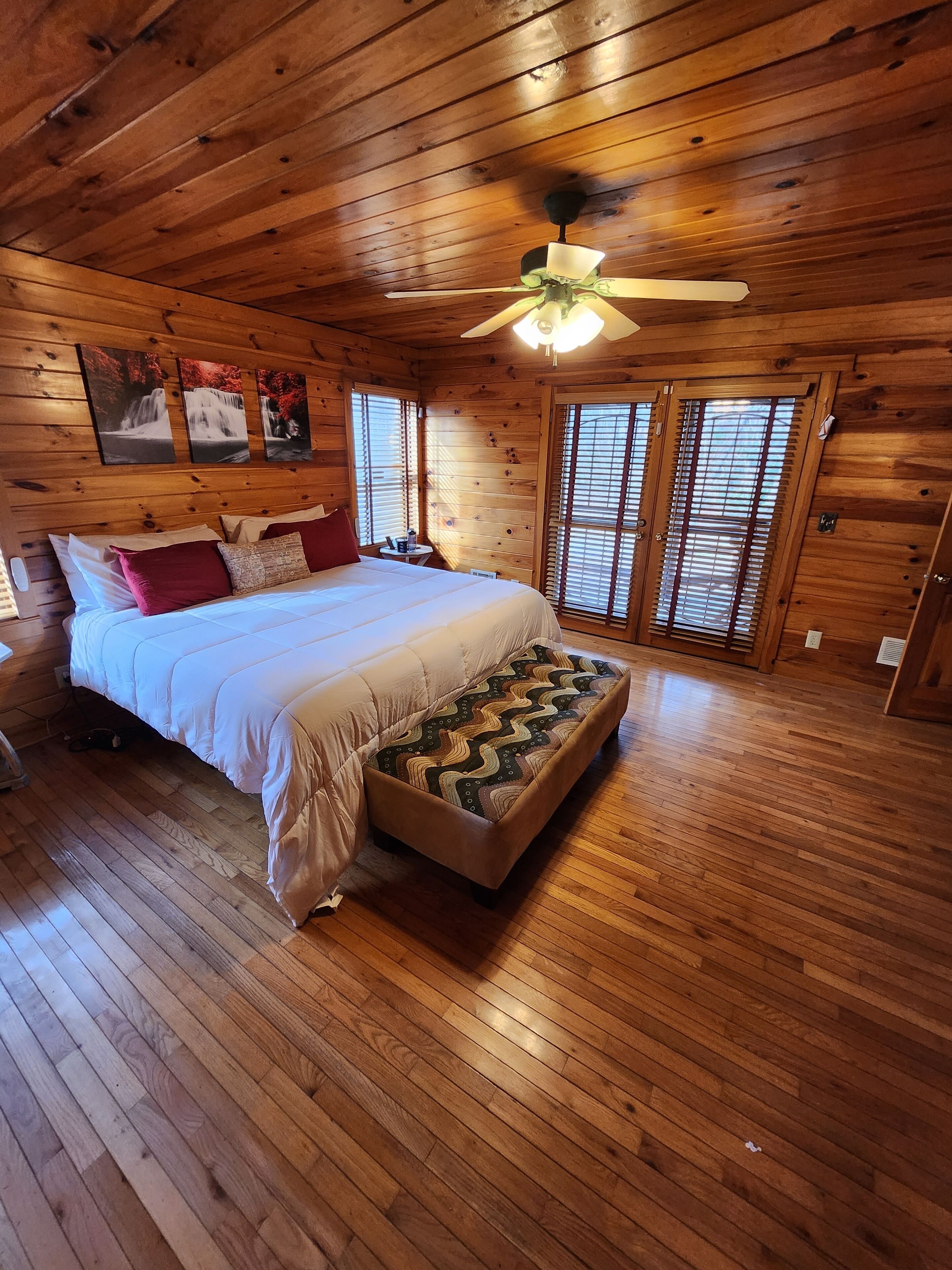 3 chambres, fer et planche à repasser, Wi-Fi gratuit, draps fournis