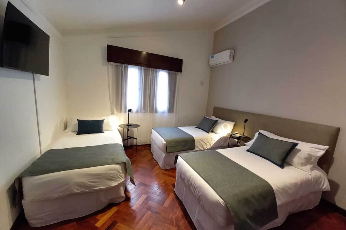 Minibar, blackout curtains, soundproofing, free WiFi