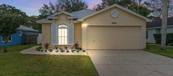 Heated Pool & Game Room! The Sunshine Cottage