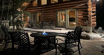 Charming Log Cabin Near Ski Slopes & Dining w/ Hot Tub • Pet Friendly • Dogs OK