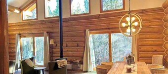Beautiful Log Cabin- 26Mi Breck & Ski - Hot Tub- Pet-Friendly