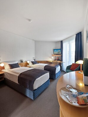 Doppel- oder Zweibettzimmer, barrierefrei, mit Bad | 2 Schlafzimmer, hochwertige Bettwaren, Betten mit Memory-Foam-Matratzen