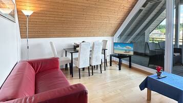 Family Suite, Accessible, Ensuite | Lounge