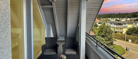 Familjesvit - tillgänglighetsanpassat - eget badrum | Balkongutsikt