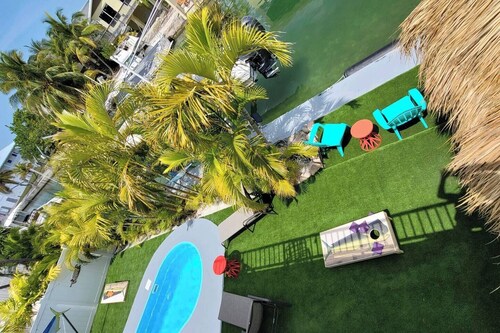 Mad Mahi Canal with pool.<br>This is a pet friendly home. A pet fee and approval of your pet is required.