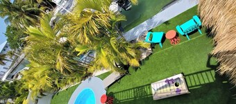 Mad Mahi Canal with pool.
This is a pet friendly home. A pet fee and approval of your pet is required.