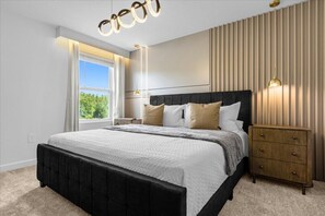 8 chambres, fer et planche à repasser, Wi-Fi, draps fournis