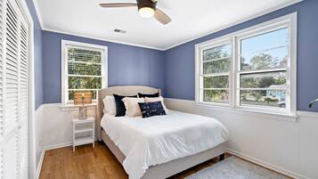 3 chambres, bureau, Wi-Fi gratuit, draps fournis