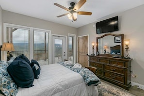 2 bedrooms, iron/ironing board, free WiFi, bed sheets - Breathless: View•HotTub•PoolTbl•Theater•Dwood tkt (Gatlinburg)