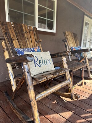 Property grounds - Private 1 acre in Arts & Craft District. Hot Tub. Games. Family Friendly!  (Gatlinburg)