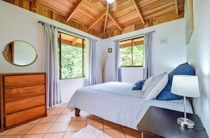 2 chambres, bureau, fer et planche à repasser, Wi-Fi gratuit