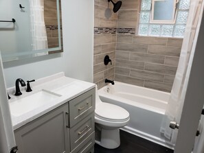 Hair dryer, towels, soap, toilet paper - The Quiet Zone in Calumet City (Calumet City)