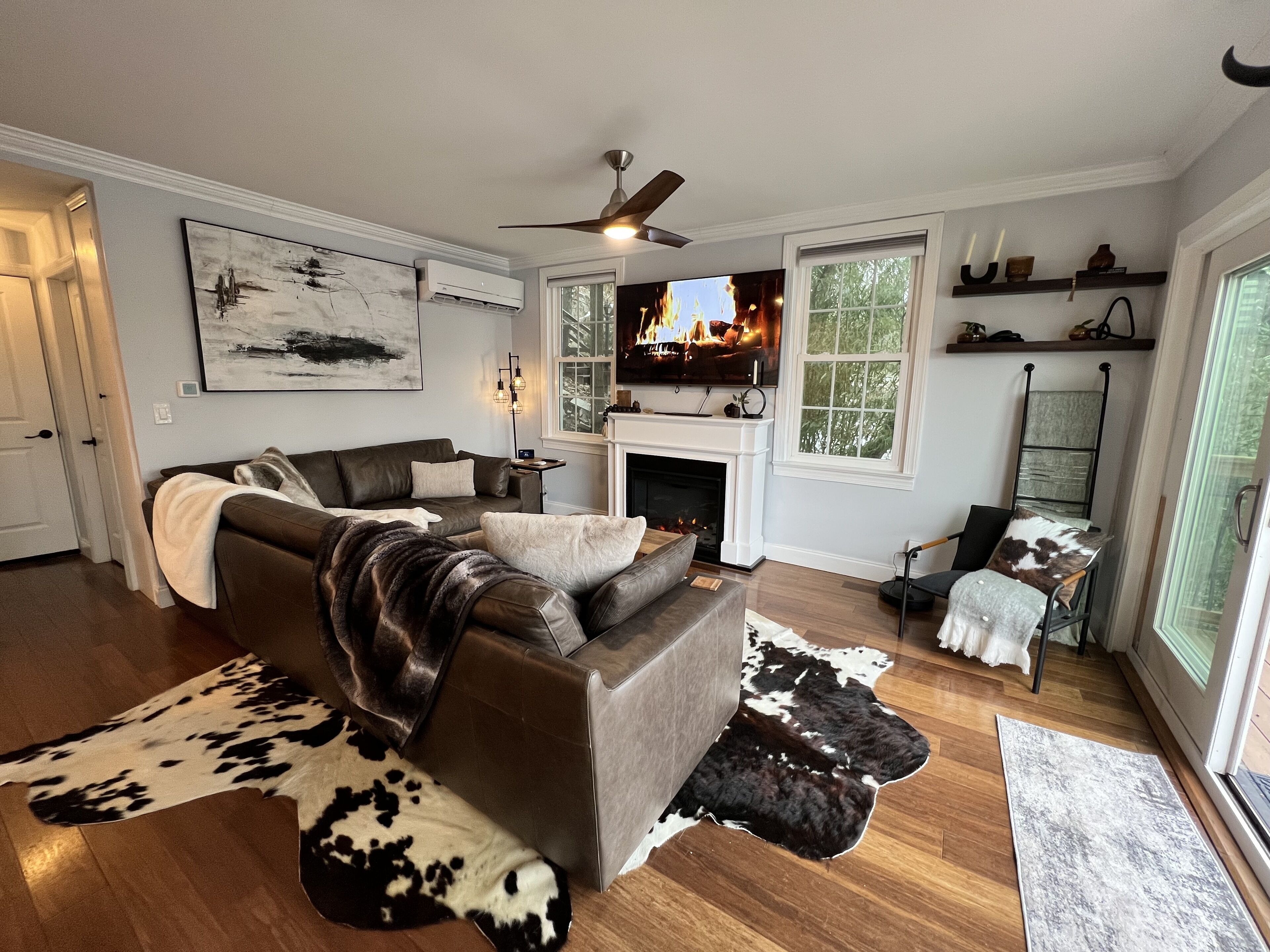 Smart TV, fireplace, table football, books