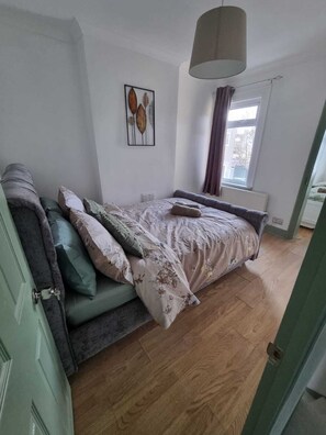 Maison Design | 4 chambres, fer et planche à repasser, Wi-Fi gratuit