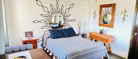 1 slaapkamer, een bureau, gratis wifi, beddengoed