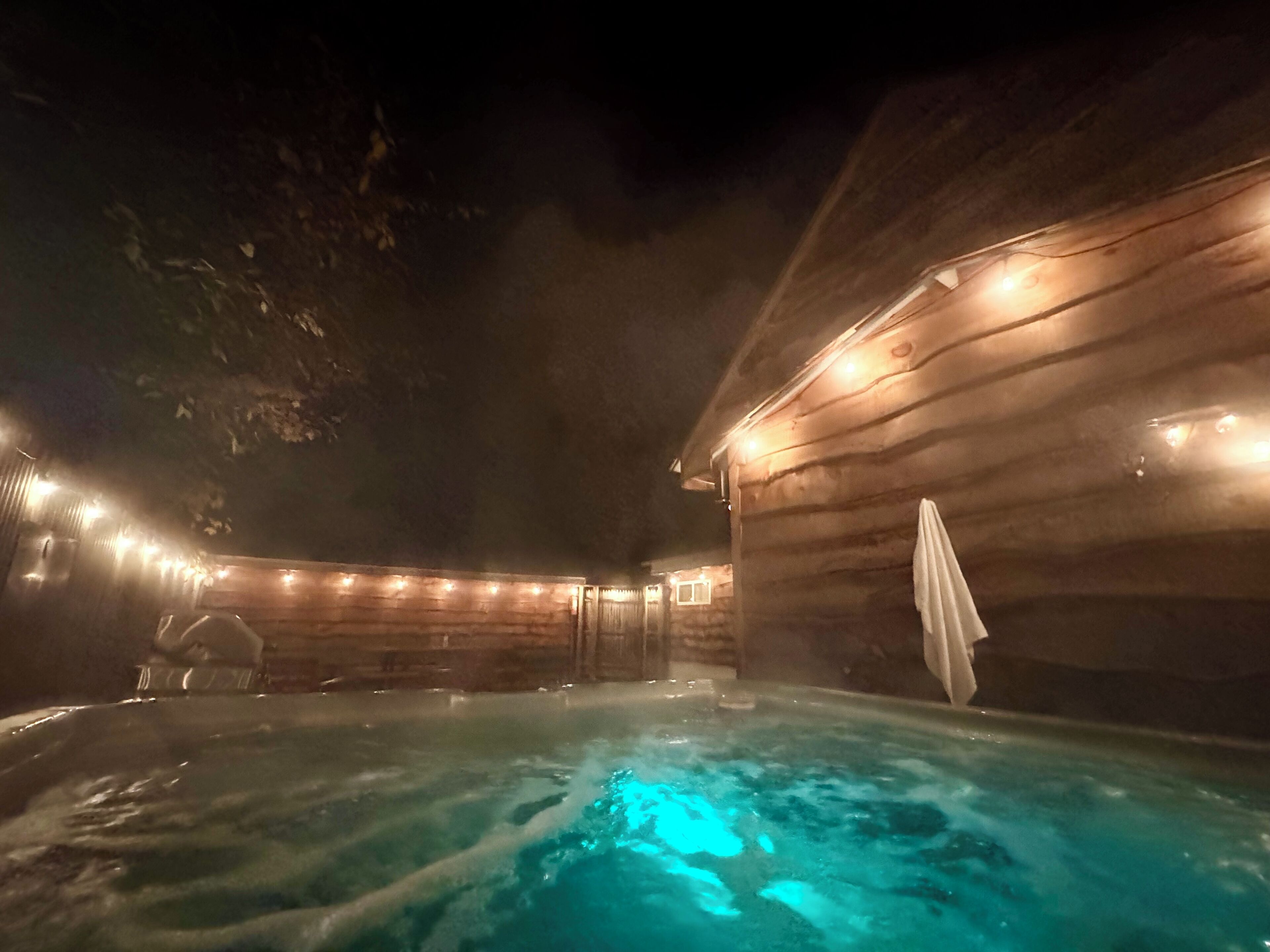 Hot Tub view of courtyard