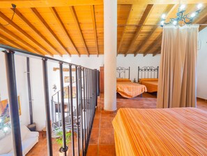 2 chambres, fer et planche Ă repasser, Wi-Fi gratuit, draps fournis