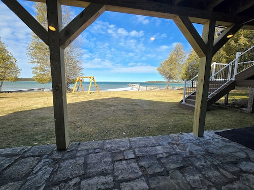 Drummond Island Hotel & Vacation Homes - Anchors Away