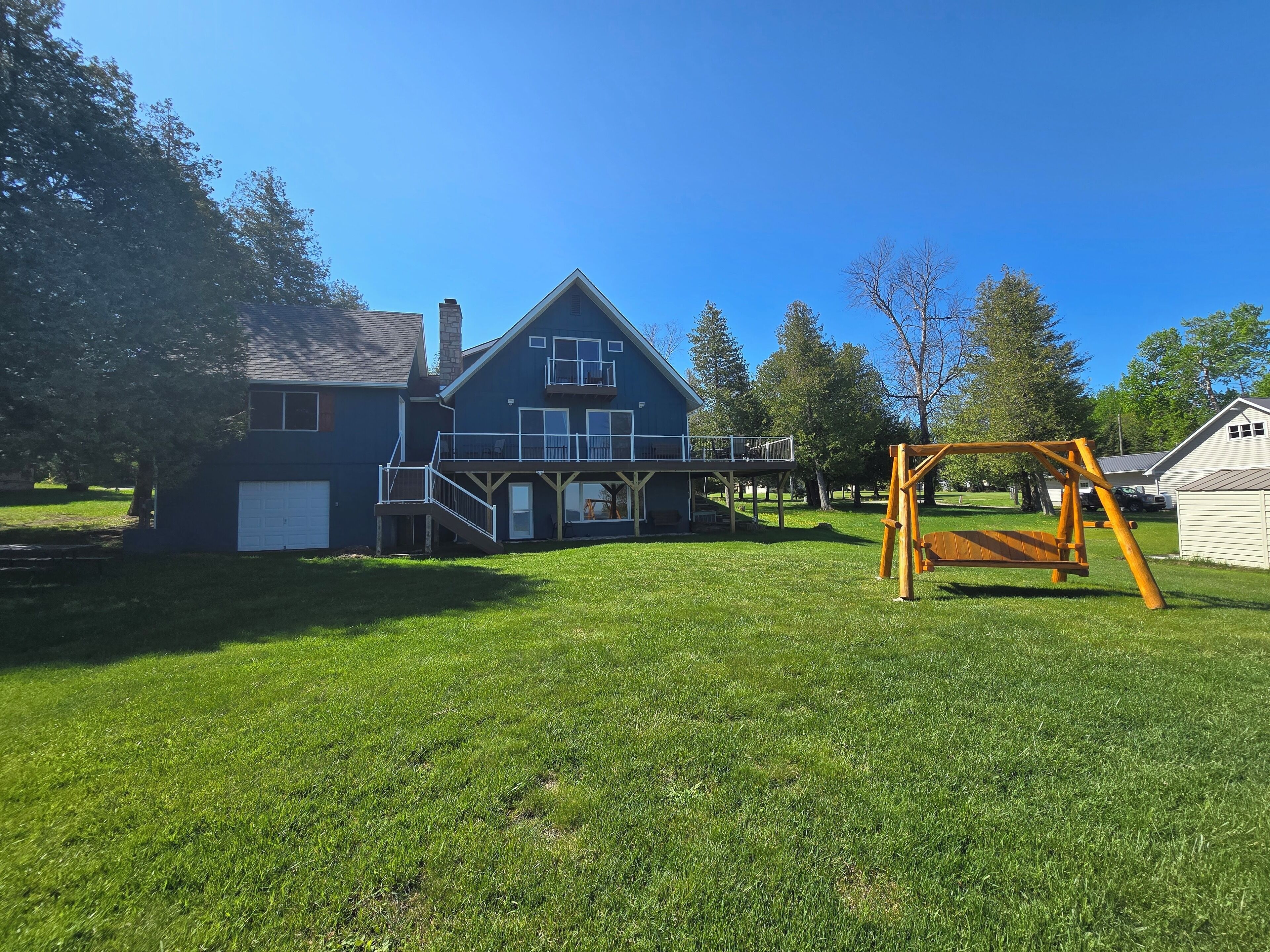 Drummond Island Hotel & Vacation Homes - Anchors Away